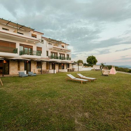Pine In The Sea Nikiti-Sithonia Apartment Exterior photo