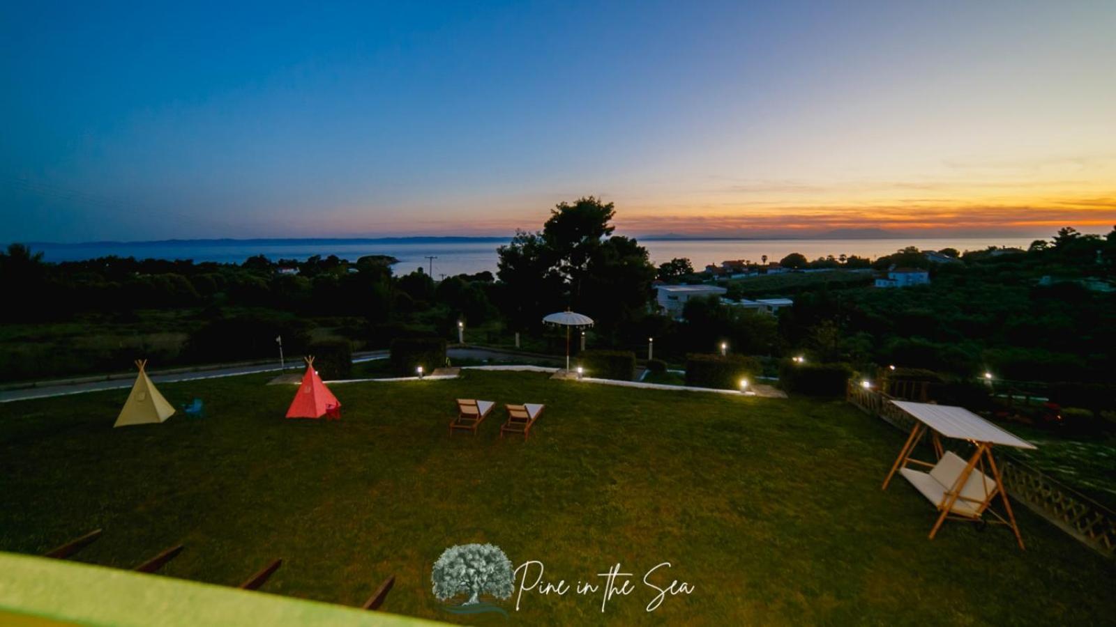 Pine In The Sea Nikiti-Sithonia Apartment Exterior photo