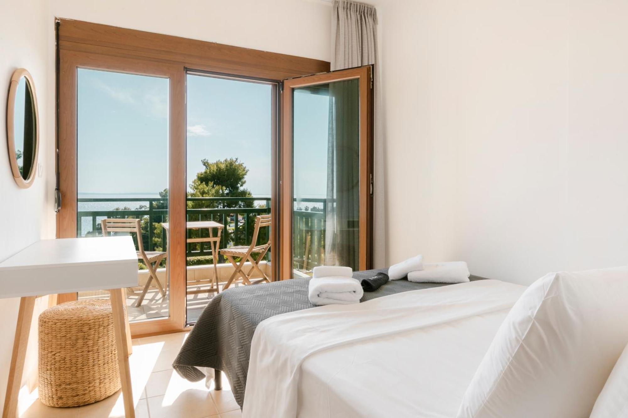 Pine In The Sea Nikiti-Sithonia Apartment Exterior photo