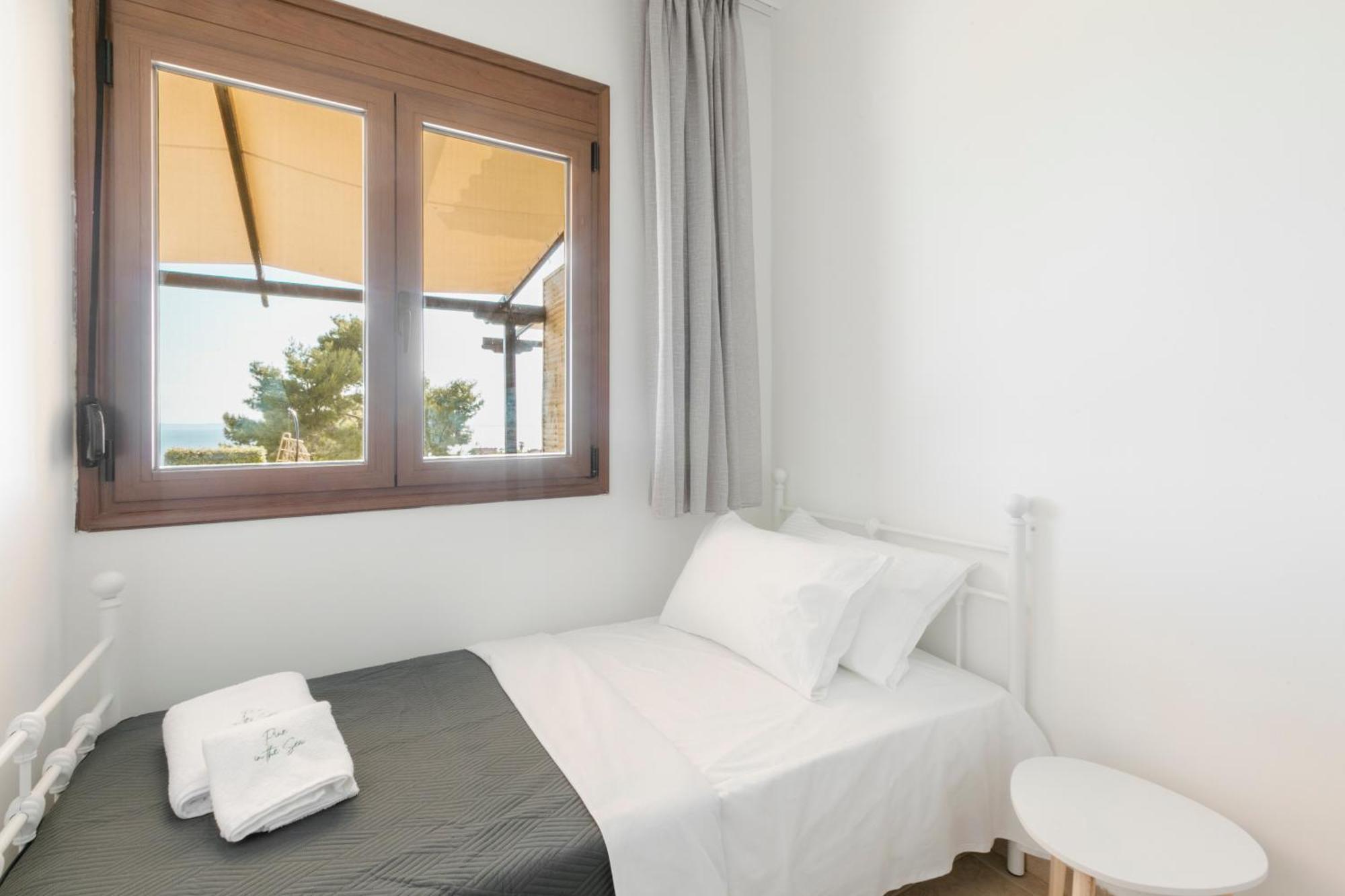 Pine In The Sea Nikiti-Sithonia Apartment Exterior photo